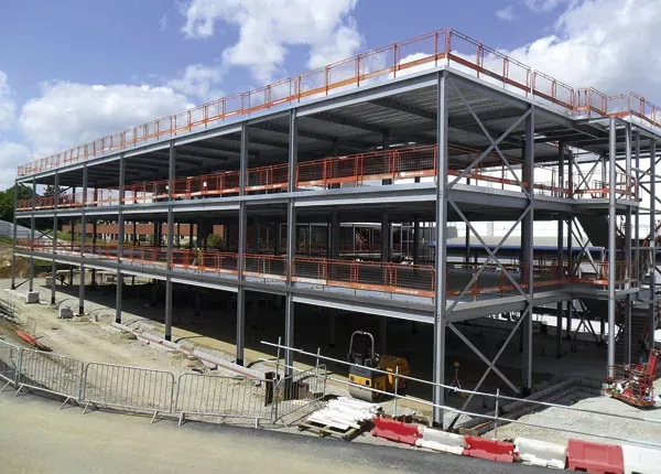Bolnica Steel Frame