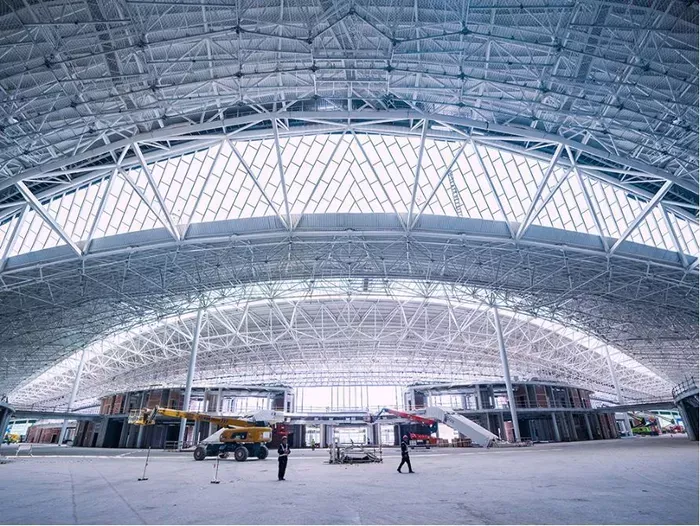 Niskotarifni terminal sa čeličnim okvirom