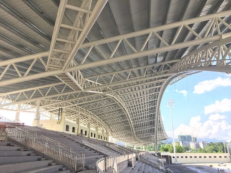 Zgrada tribine stadiona sa čeličnom konstrukcijom